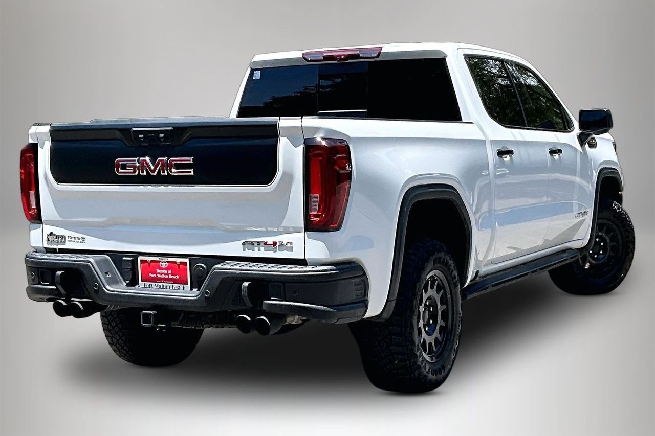 Used 2024 White GMC AT4X image 5