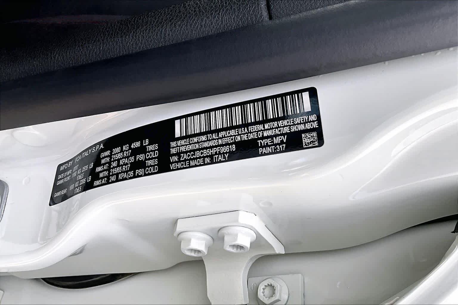 Used 2017 Alpine White Jeep Trailhawk image 34