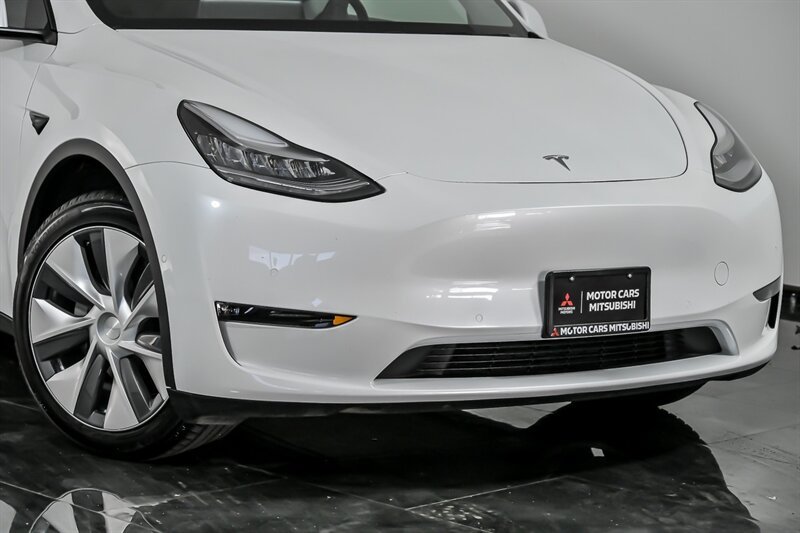 Used 2020 Tesla Model Y Long Range with VIN 5YJYGDEE6LF028403 for sale in Aurora, IL