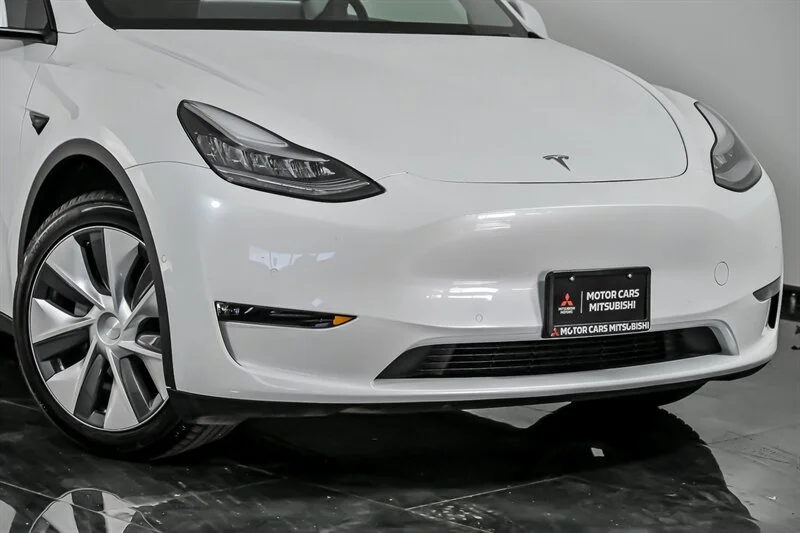 Used 2020 Tesla Model Y Long Range with VIN 5YJYGDEE6LF028403 for sale in Aurora, IL