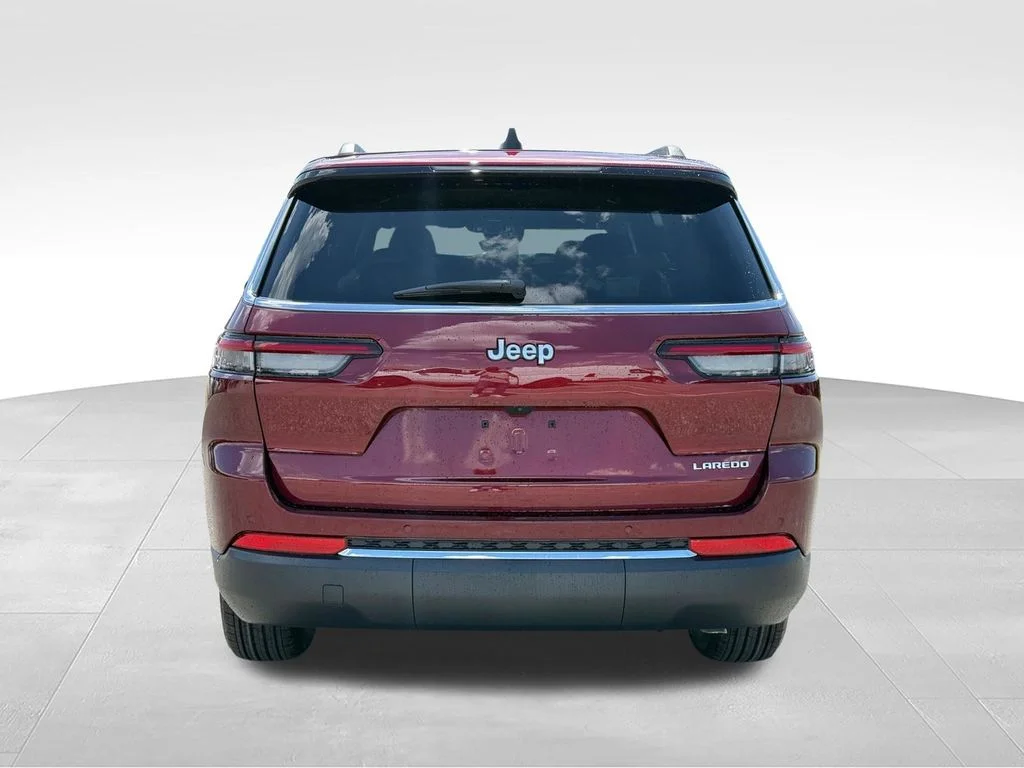 New 2026 Velvet Red Pearlcoat Jeep Laredo image 4