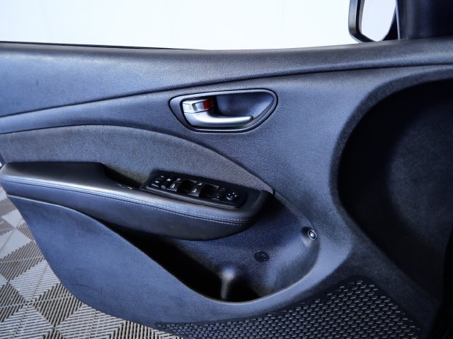 Used 2013 Gray Dodge SXT image 24