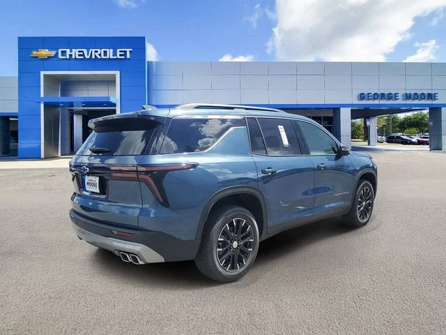 2025 Chevrolet Traverse LT - Photo 4