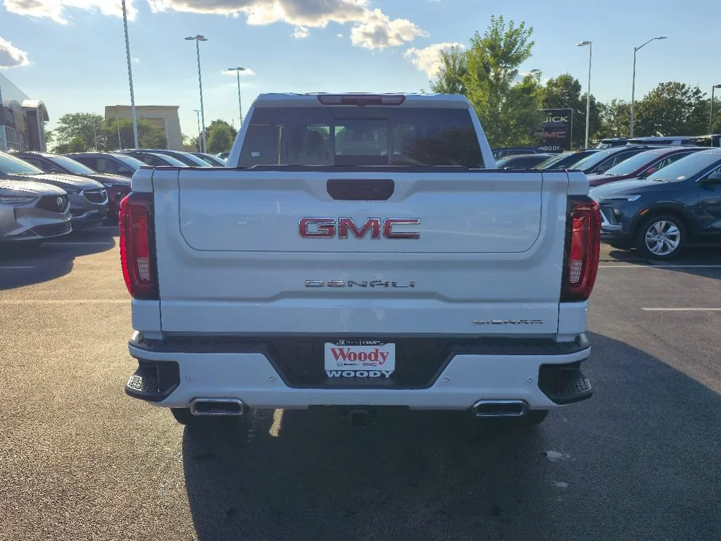 2026 GMC Sierra 1500 Denali - Photo 9