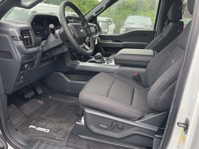 New 2026 Oxford White Ford XLT image 8
