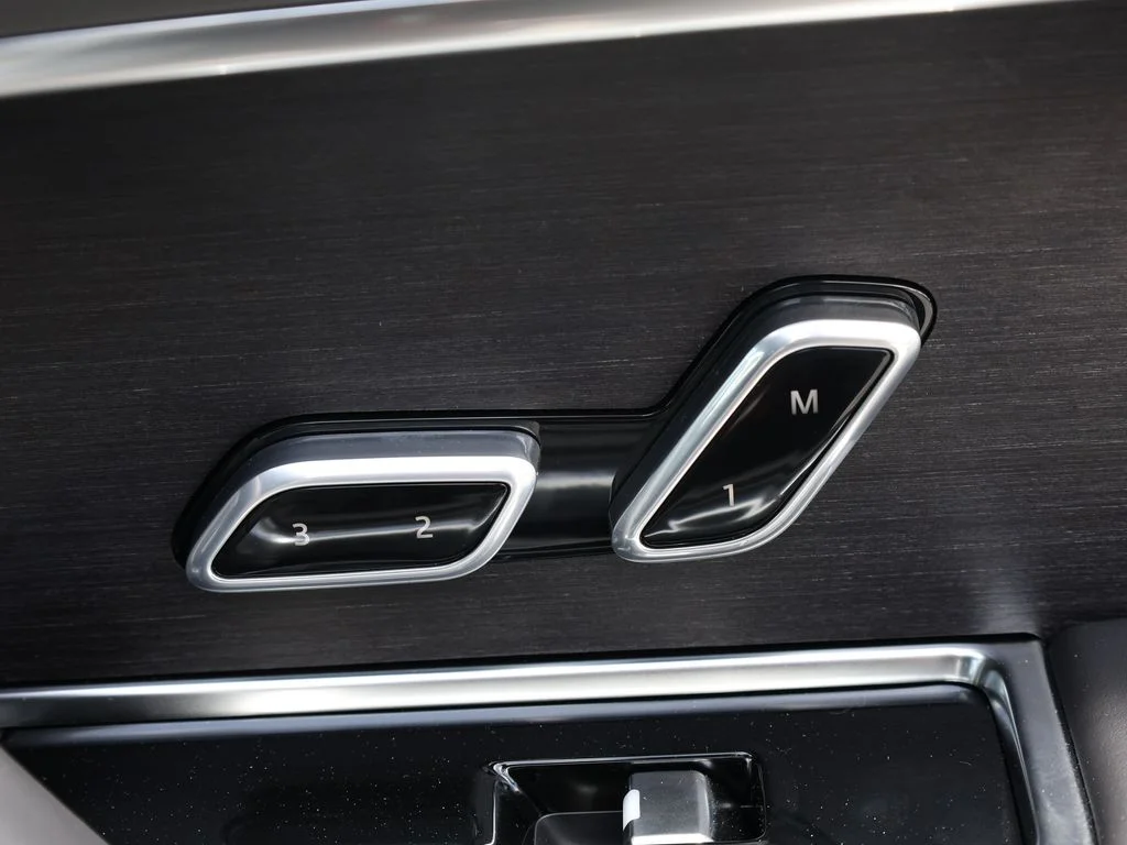 2025 Land Rover Range Rover SE - Photo 25