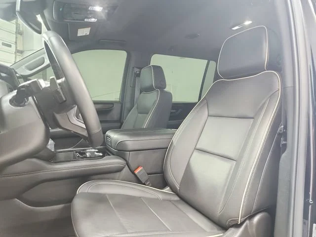 Used 2026 Onyx Black GMC Elevation image 10