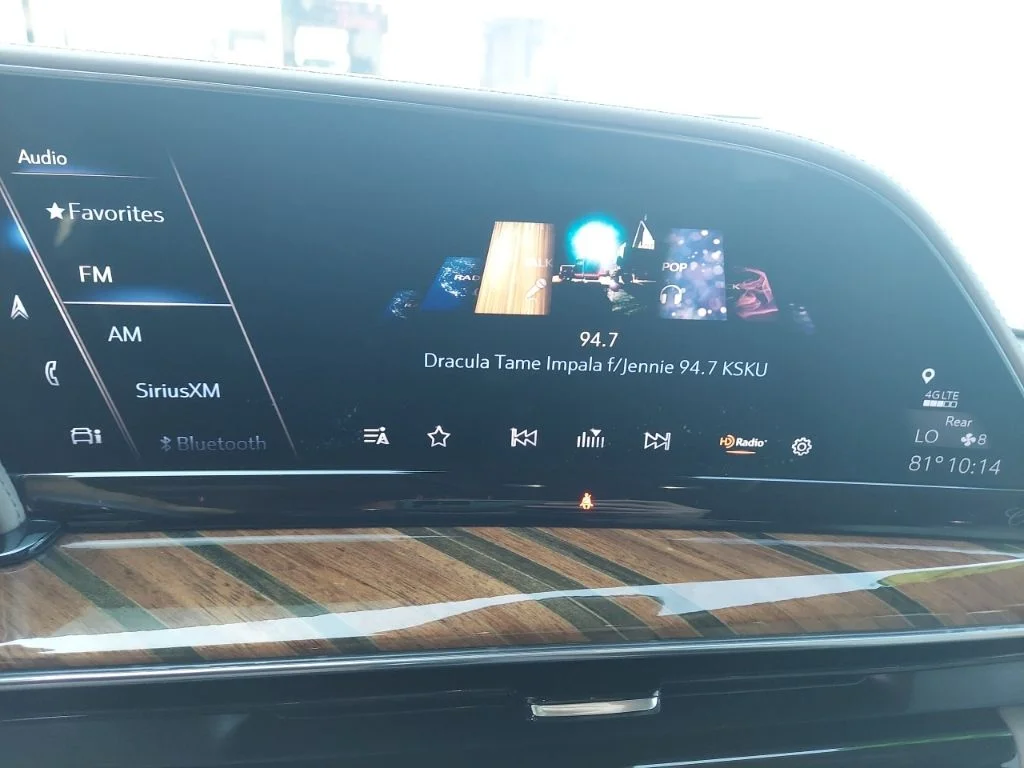 Used 2021 White Cadillac Premium Luxury Platinum image 22