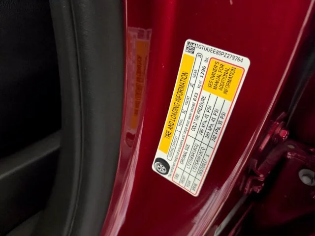 Used 2023 VOLCANIC RED TINTCOAT GMC AT4 image 19