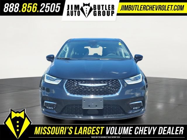 Used 2024 Black Chrysler Touring L image 26