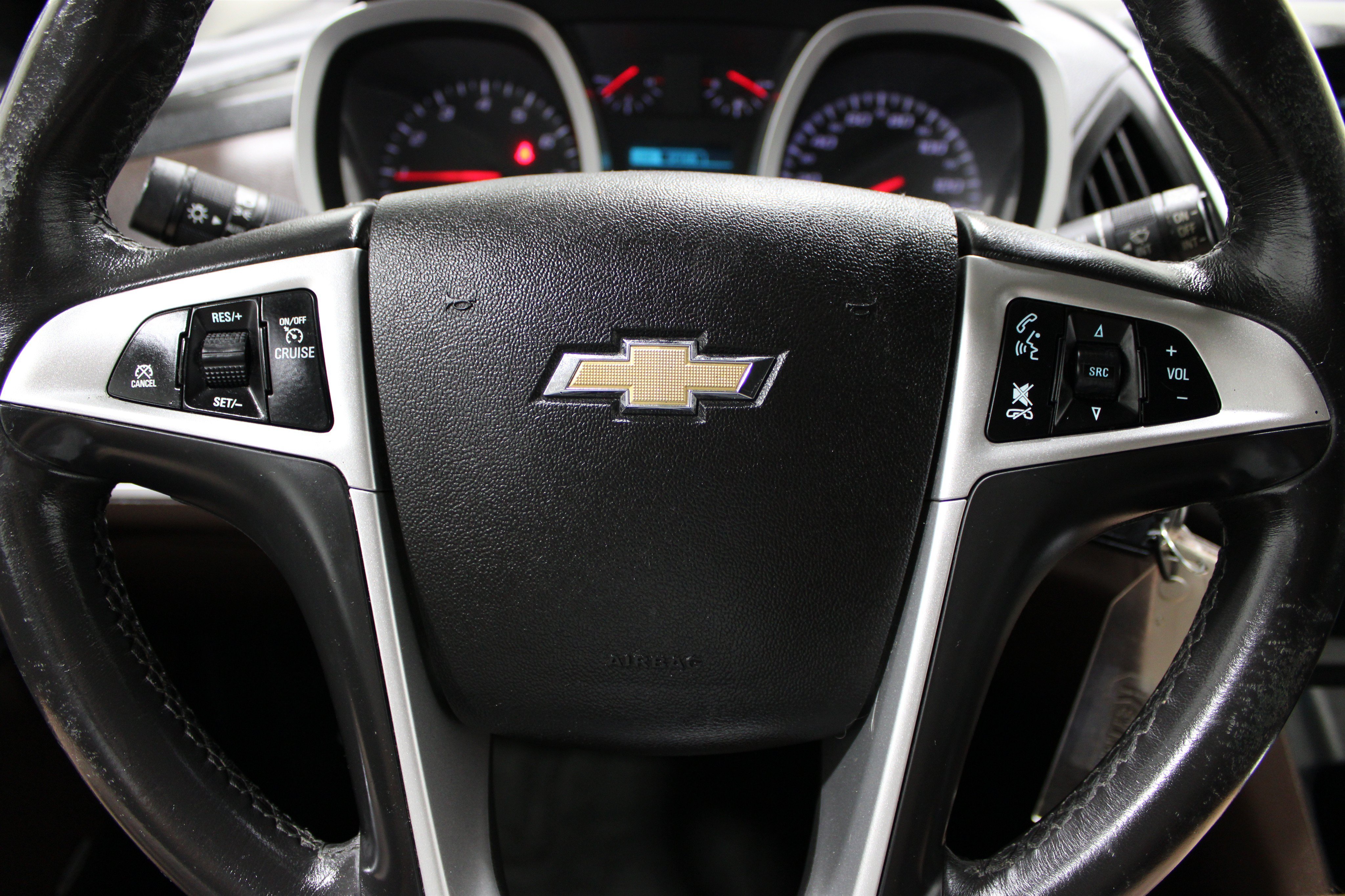 Used 2015 Champagne Silver Metallic Chevrolet LT image 10