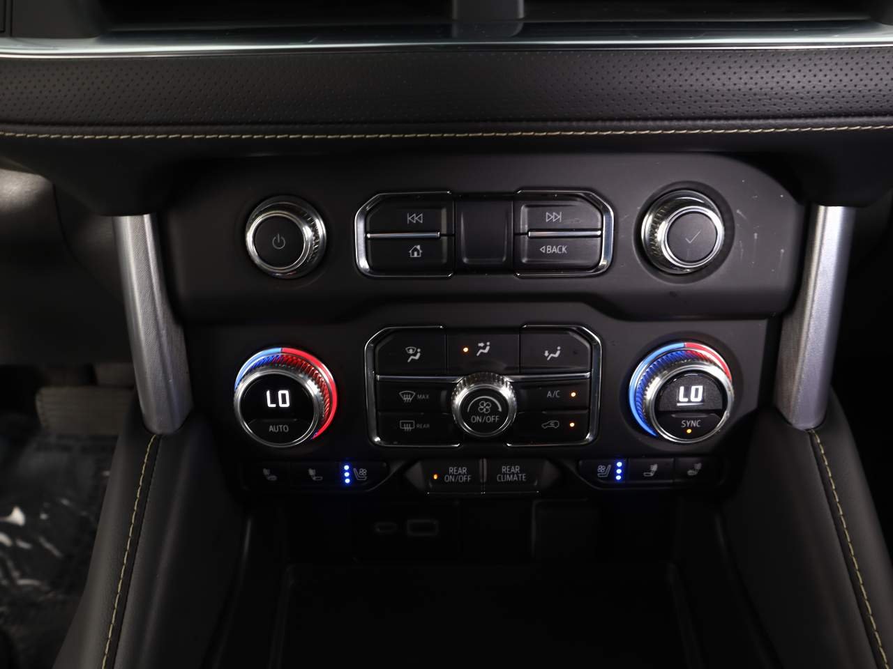 Used 2023 Onyx Black GMC SLT image 10