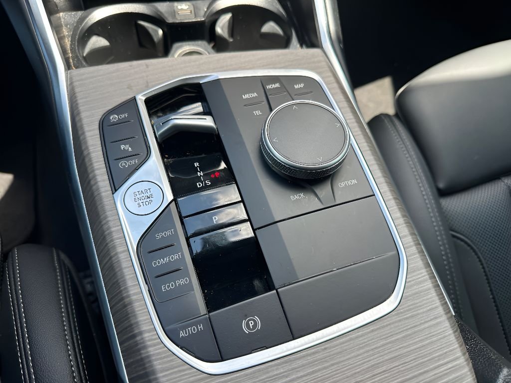 Used 2025 Black BMW 330i image 19