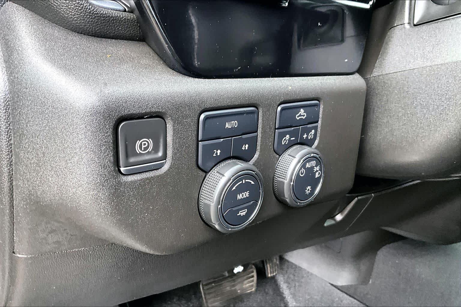 Used 2022 Black Chevrolet LT image 32