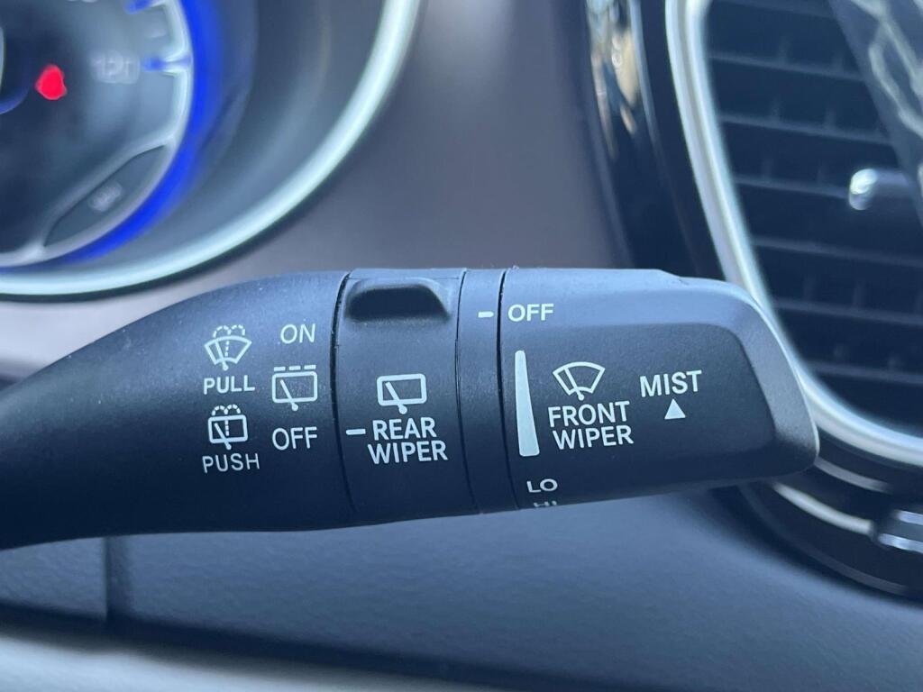 Used 2023 Bright White Clearcoat Chrysler LX image 34