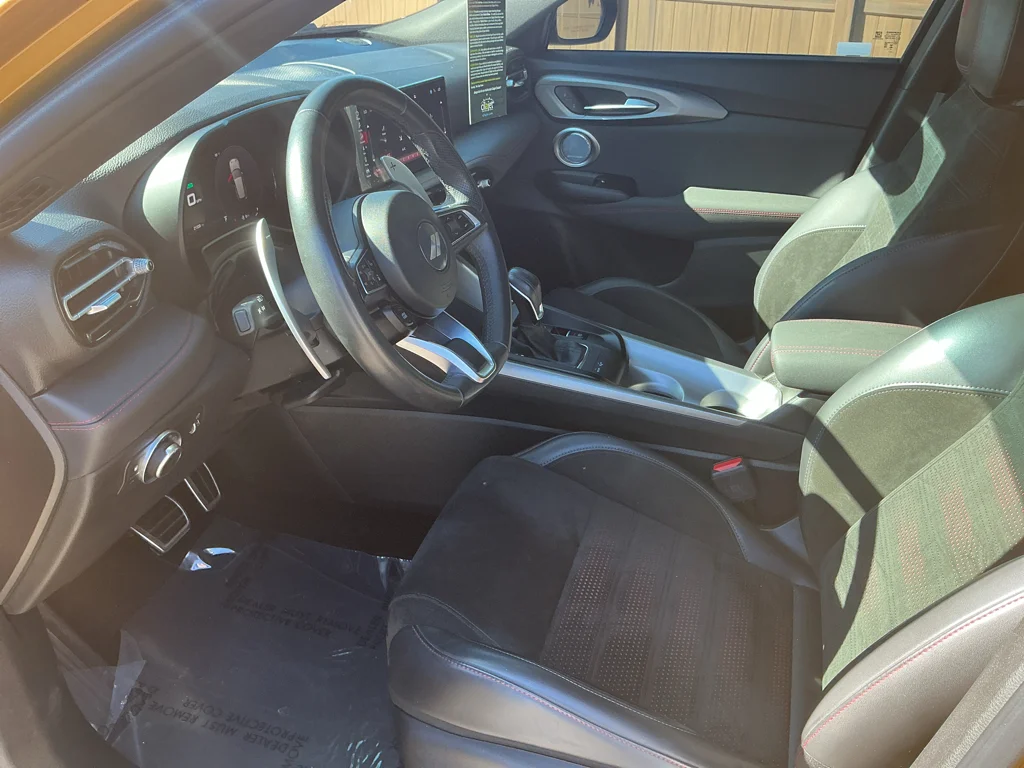 Used 2024 Acapulco Gold Dodge R/T Plus image 10