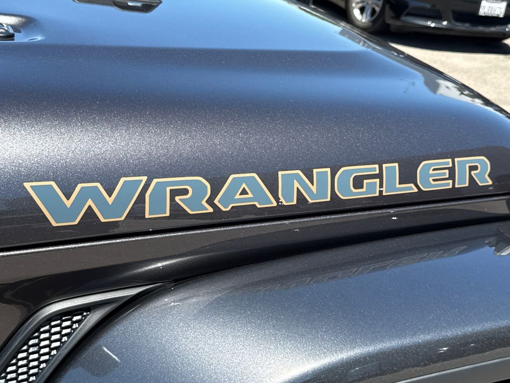 New 2026 Granite Crystal Metallic Clear-Coat Exterior Paint Jeep 85th Anniversary Edition image 10