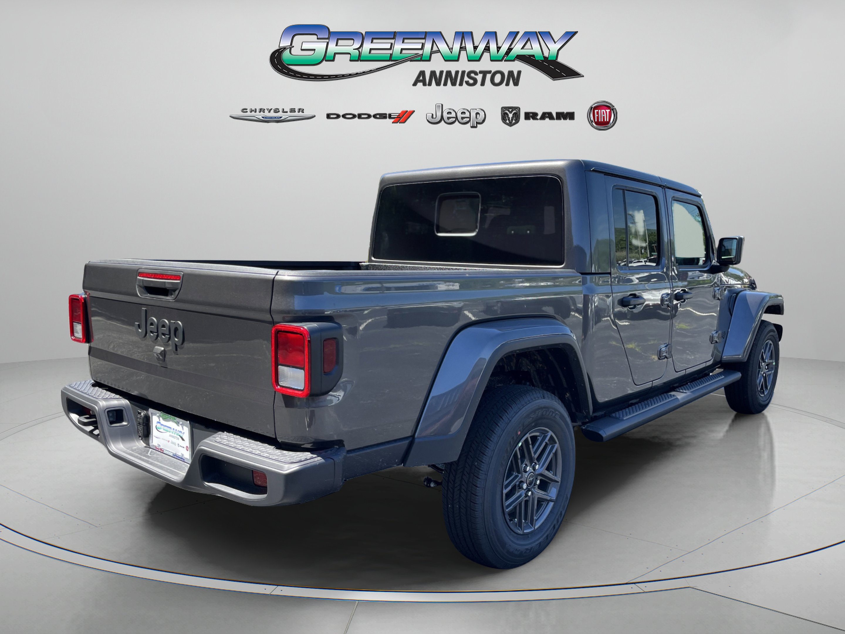 New 2026 Granite Crystal Metallic Clearcoat Jeep Sport S image 7