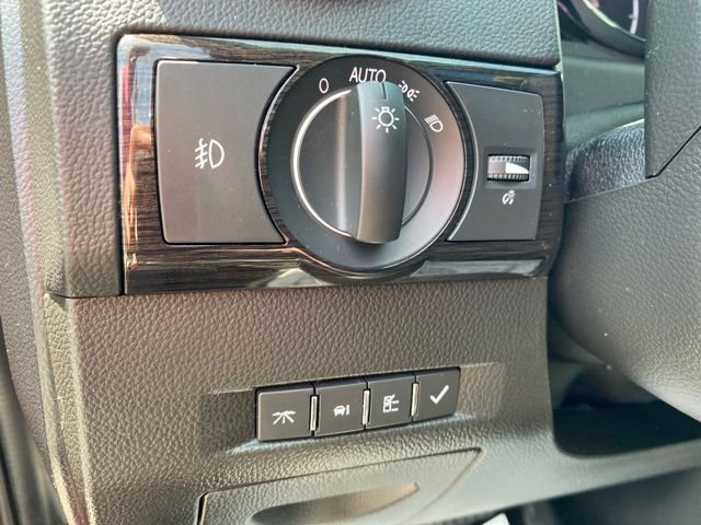 Used 2015 Red Chevrolet LT image 17