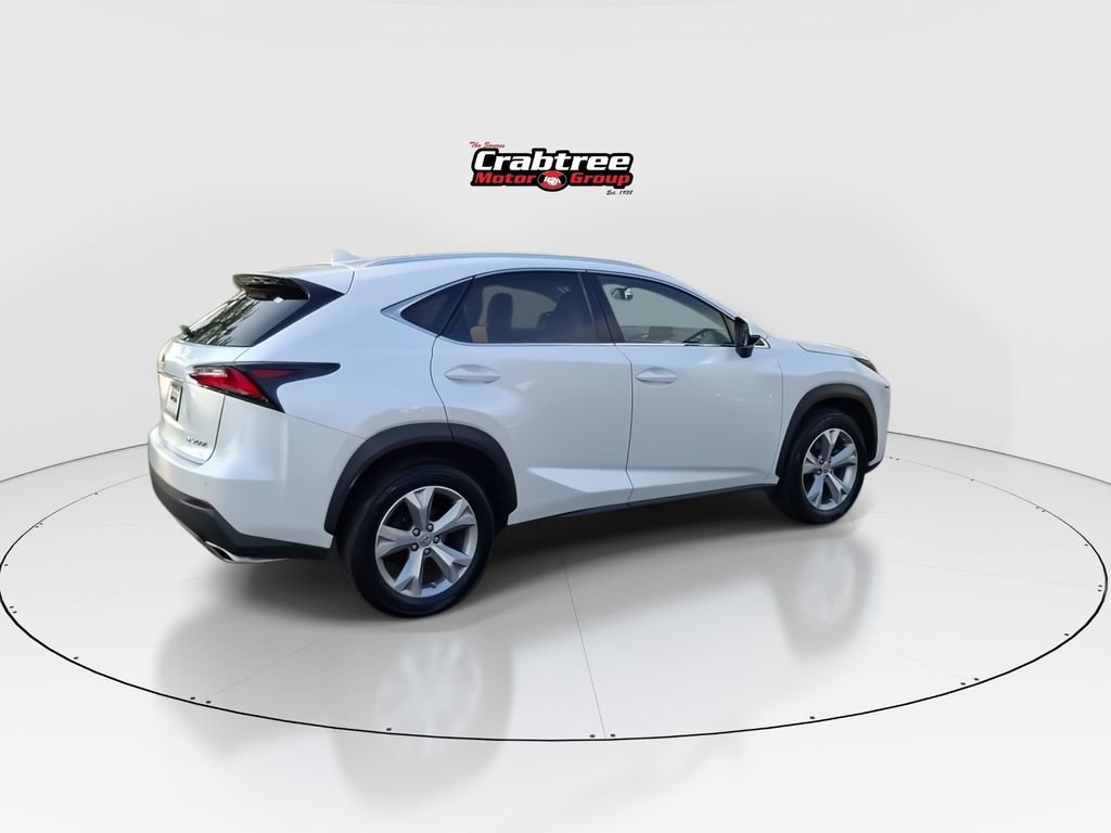 Used 2017 White Lexus 200t image 8