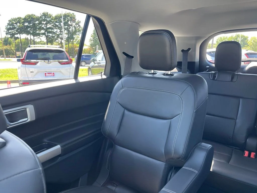 Used 2021 Silver Ford XLT image 12