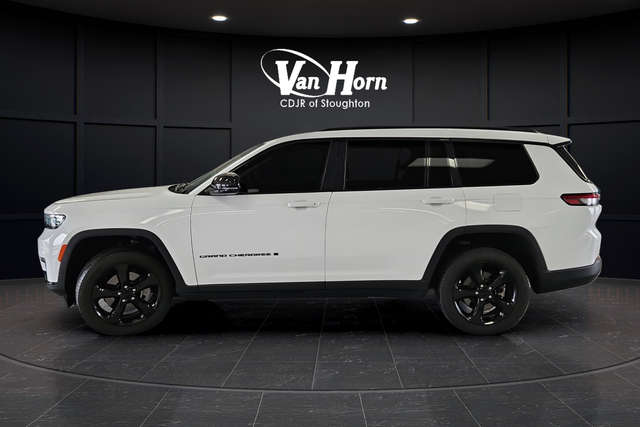 Used 2023 Bright White Clearcoat Jeep Limited image 4