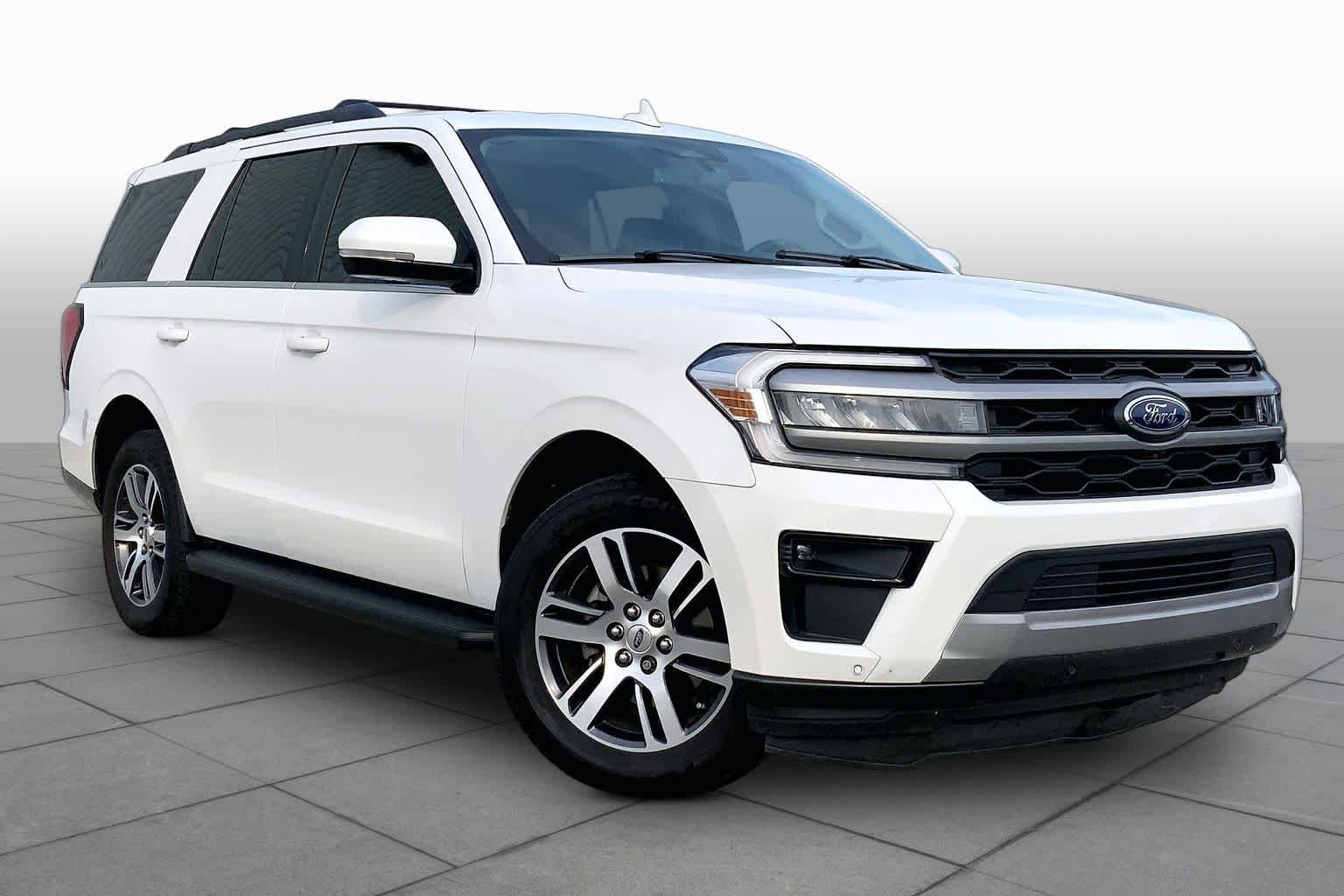 Used 2024 Star White Metallic Tri-Coat Ford XLT image 3