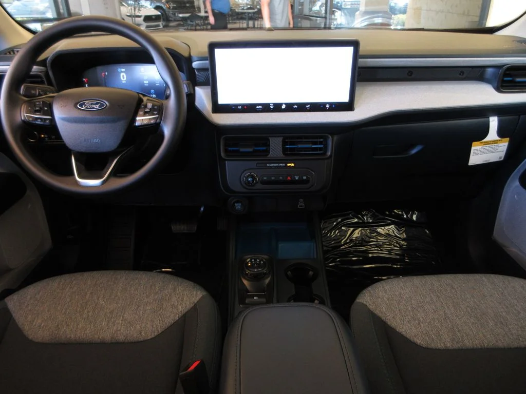 New 2026 Space White Metallic Ford XLT image 21