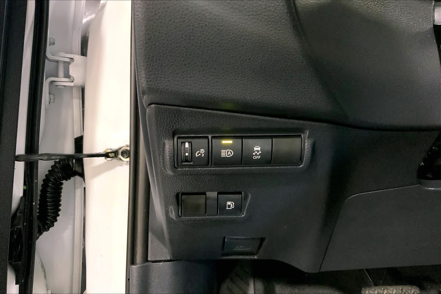 Used 2024 Wind Chill Pearl Toyota Hybrid S image 35