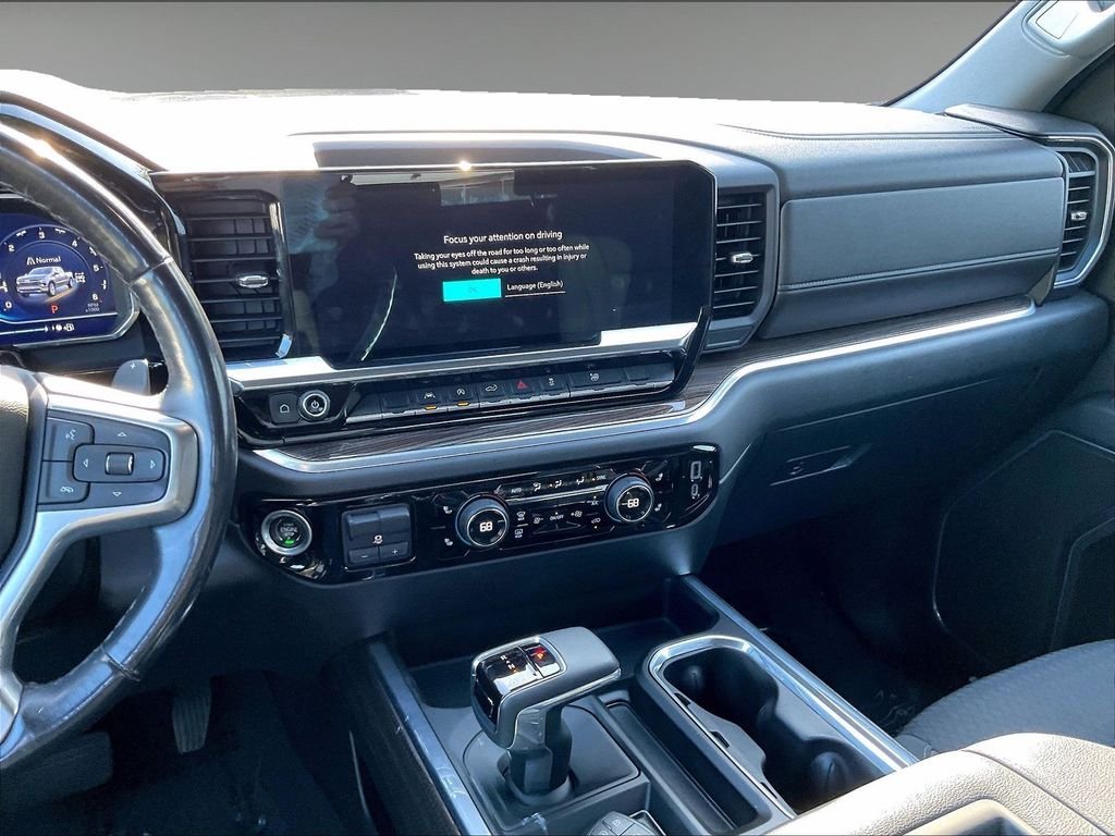 Used 2022 Black Chevrolet RST image 18