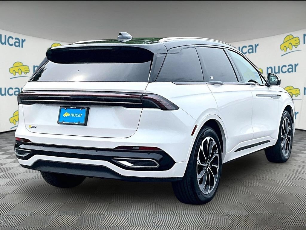 Used 2025 White Lincoln Reserve image 6