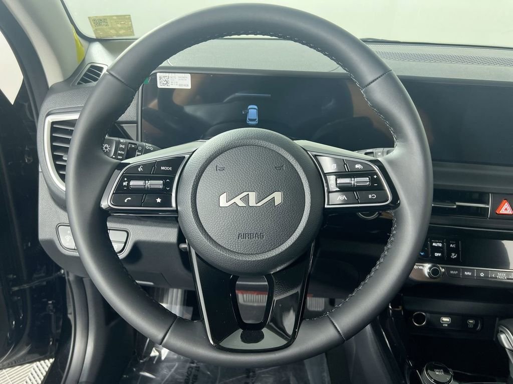New 2026 Fusion Black Kia S image 17