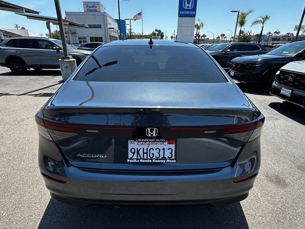 Used 2024  Honda LX image 7
