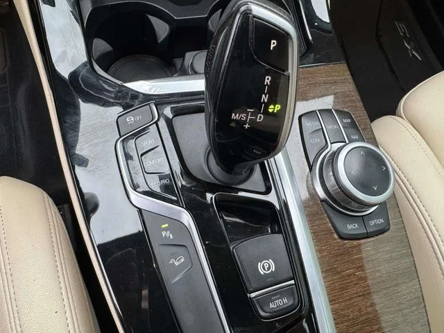 Used 2020 White BMW xDrive30i image 38