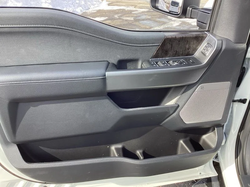 New 2026 Star White Metallic Tri-Coat Ford F-350® Lariat® image 36