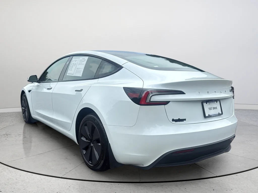 2025 Tesla Model 3 Long Range - Photo 8