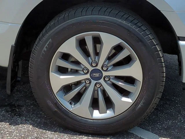 Used 2017 Silver Ford XL image 11