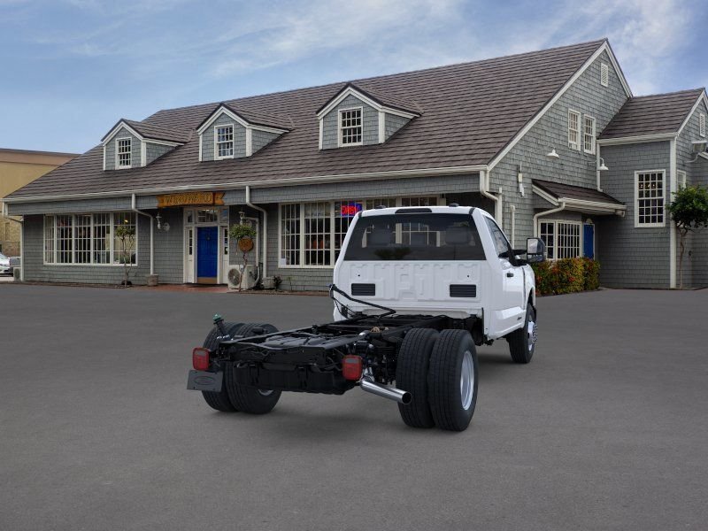2025 Ford F-350 Super Duty Chassis Cab XL - Photo 8