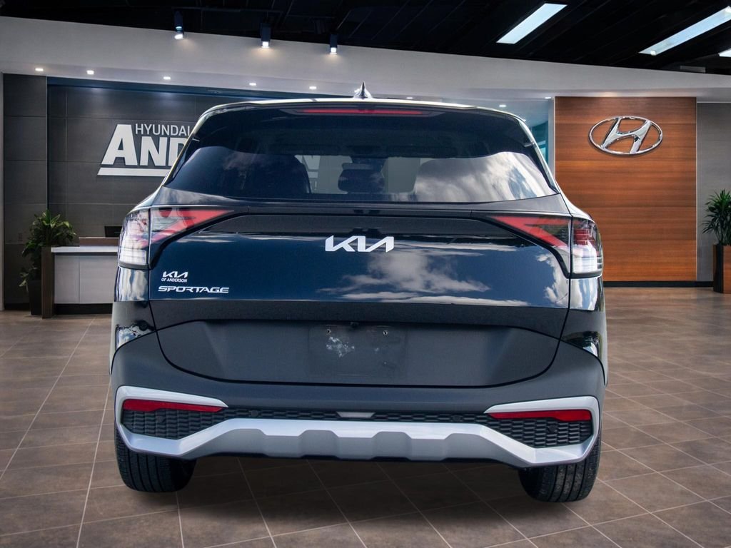 2025 Kia Sportage EX - Photo 12
