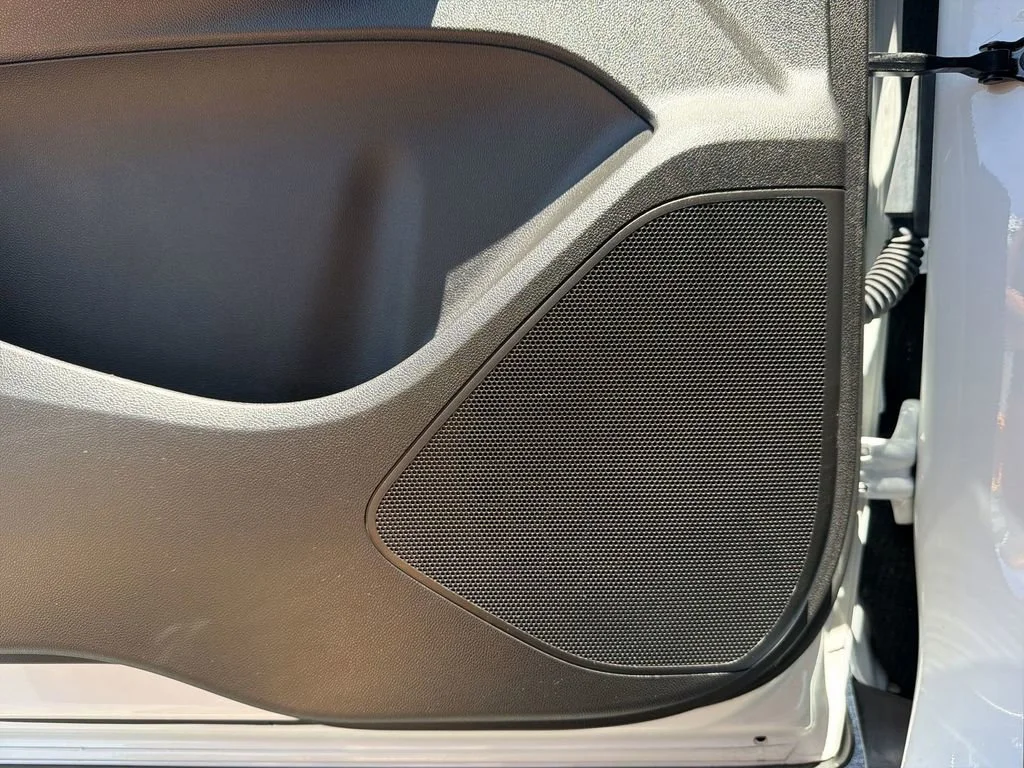 Used 2023 Summit White Chevrolet LT image 31