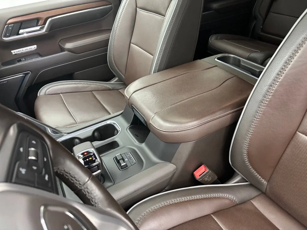 Used 2023 Silver GMC Denali image 24