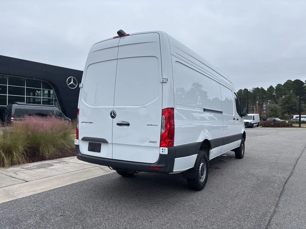 Used 2024 Arctic White Mercedes-Benz Cargo 170 WB image 3