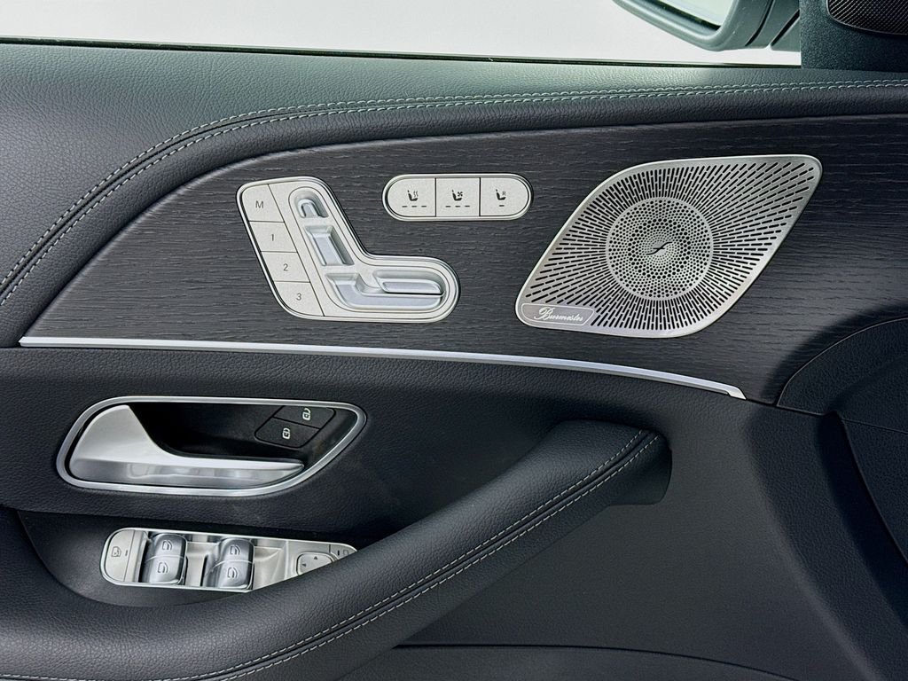 Used 2025 White Mercedes-Benz GLE 450 image 19