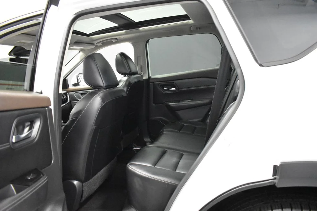 Certified Used 2023 White Nissan SL image 32