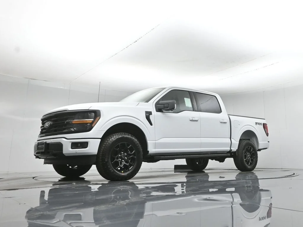 New 2026 Oxford White Ford XLT image 45