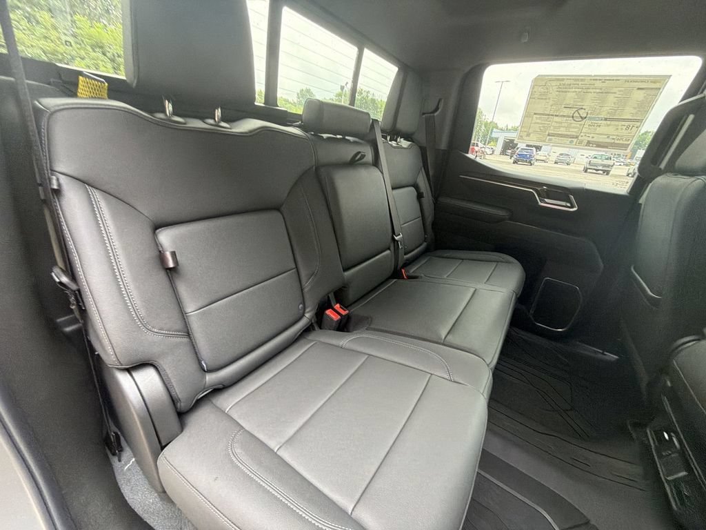 New 2026 Sterling Gray Metallic Chevrolet LT image 27