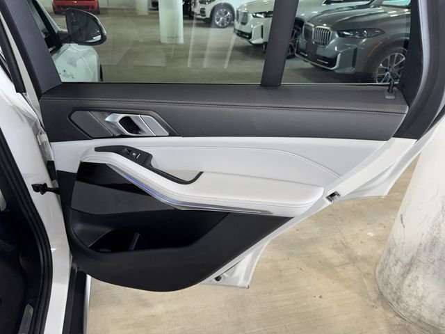 Certified Used 2024 Not Available BMW sDrive40i image 11