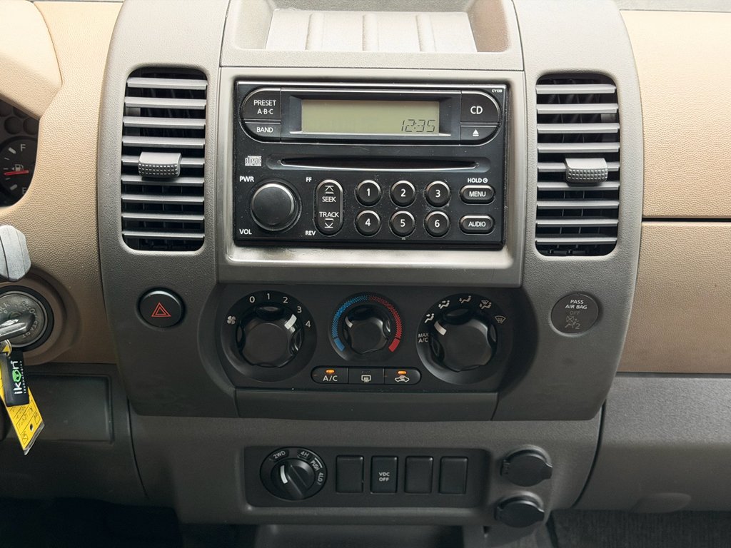 Used 2007 Avalanche Nissan S image 32