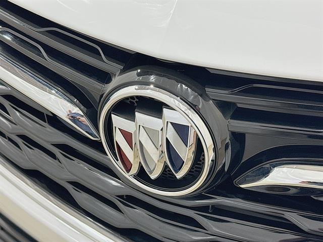 Used 2023 Summit White Buick Preferred image 28