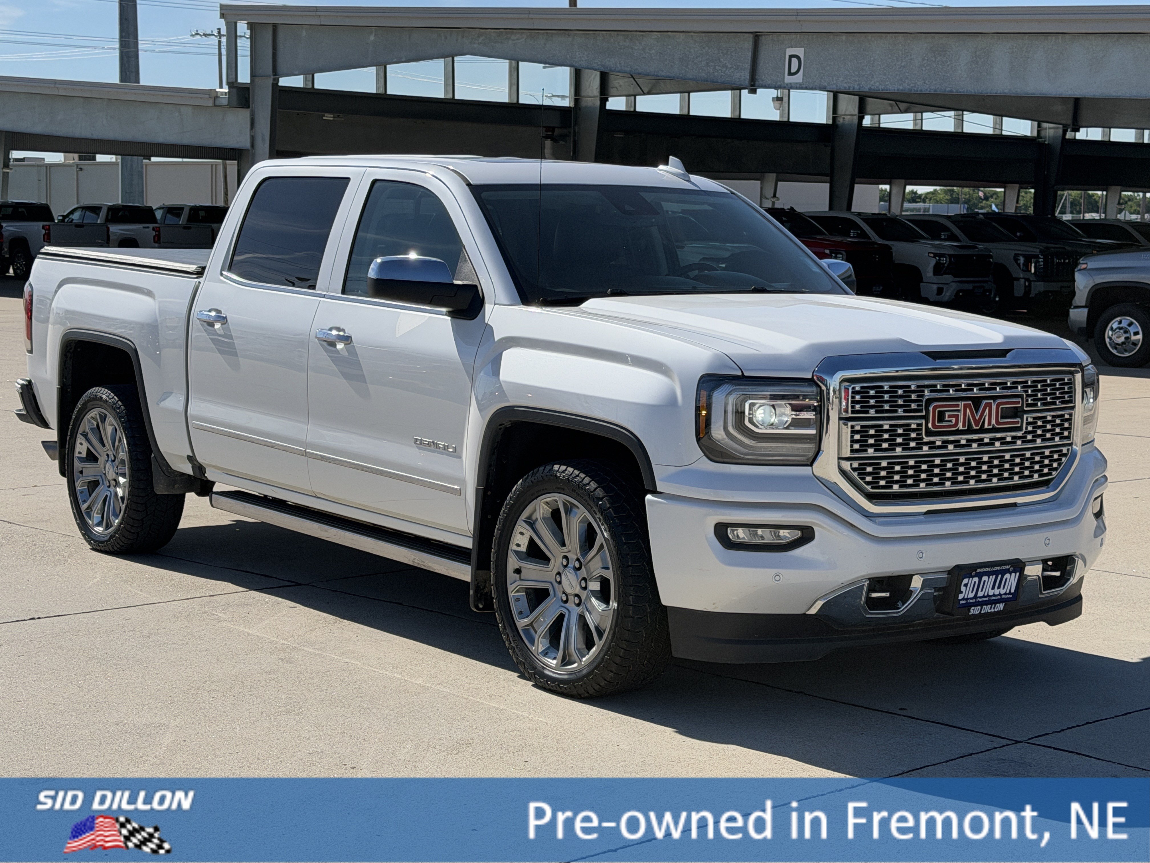 Certified Used 2018 WHITE FROST TRICOAT GMC Denali image 2